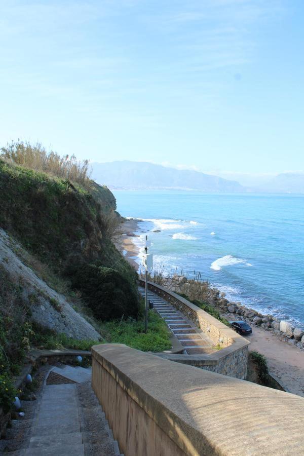 La Stanza Vicino Al Mare , Una Camera Da Letto E Bagno Con Balcone Vista Mare Apartment Balestrate ภายนอก รูปภาพ