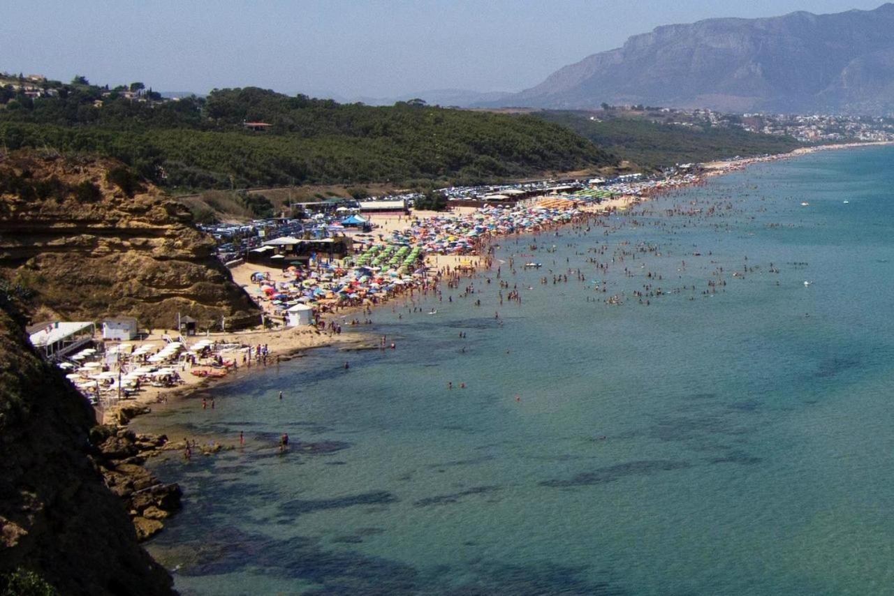 La Stanza Vicino Al Mare , Una Camera Da Letto E Bagno Con Balcone Vista Mare Apartment Balestrate ภายนอก รูปภาพ