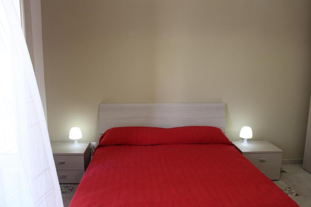 La Stanza Vicino Al Mare , Una Camera Da Letto E Bagno Con Balcone Vista Mare Apartment Balestrate ภายนอก รูปภาพ