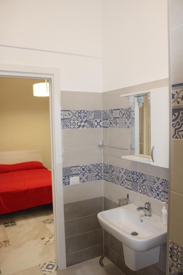 La Stanza Vicino Al Mare , Una Camera Da Letto E Bagno Con Balcone Vista Mare Apartment Balestrate ภายนอก รูปภาพ