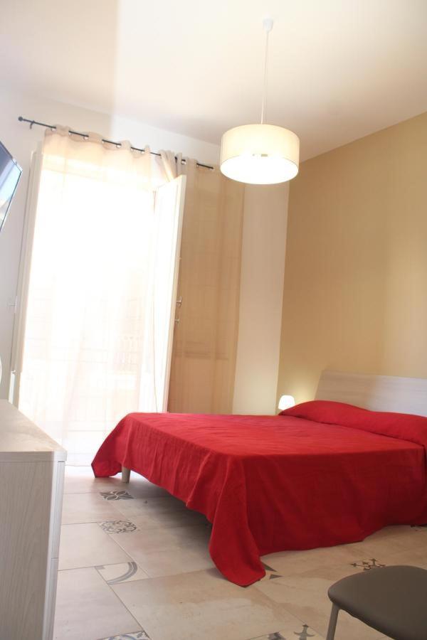 La Stanza Vicino Al Mare , Una Camera Da Letto E Bagno Con Balcone Vista Mare Apartment Balestrate ภายนอก รูปภาพ